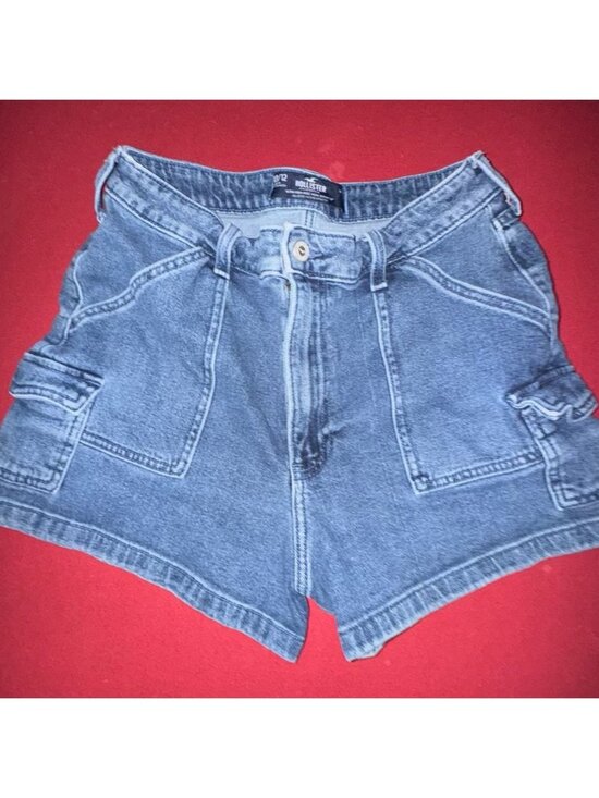 Pants - Hollister Ultra High Rise Mom Shorts